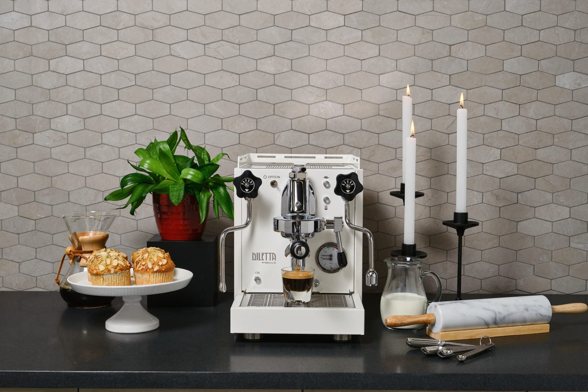 Diletta Bello Espresso Machine | Heat Exchanger | E61 | Manual Control | 3 Liter | Made In Italy | (Stainless Steel)