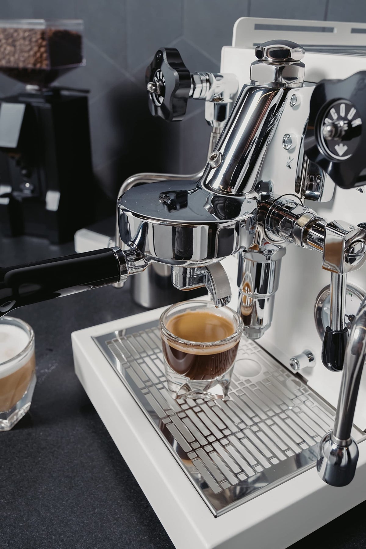 Diletta Bello Espresso Machine | Heat Exchanger | E61 | Manual Control | 3 Liter | Made In Italy | (Stainless Steel)